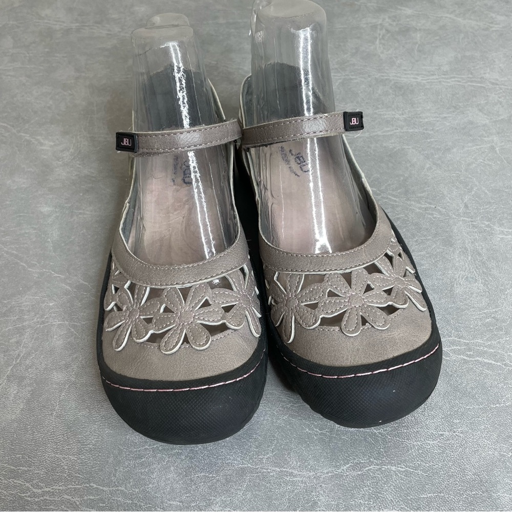 JBU Tan “Sunflower” Floral Cutout Mary Jane Flats/Walking Shoes